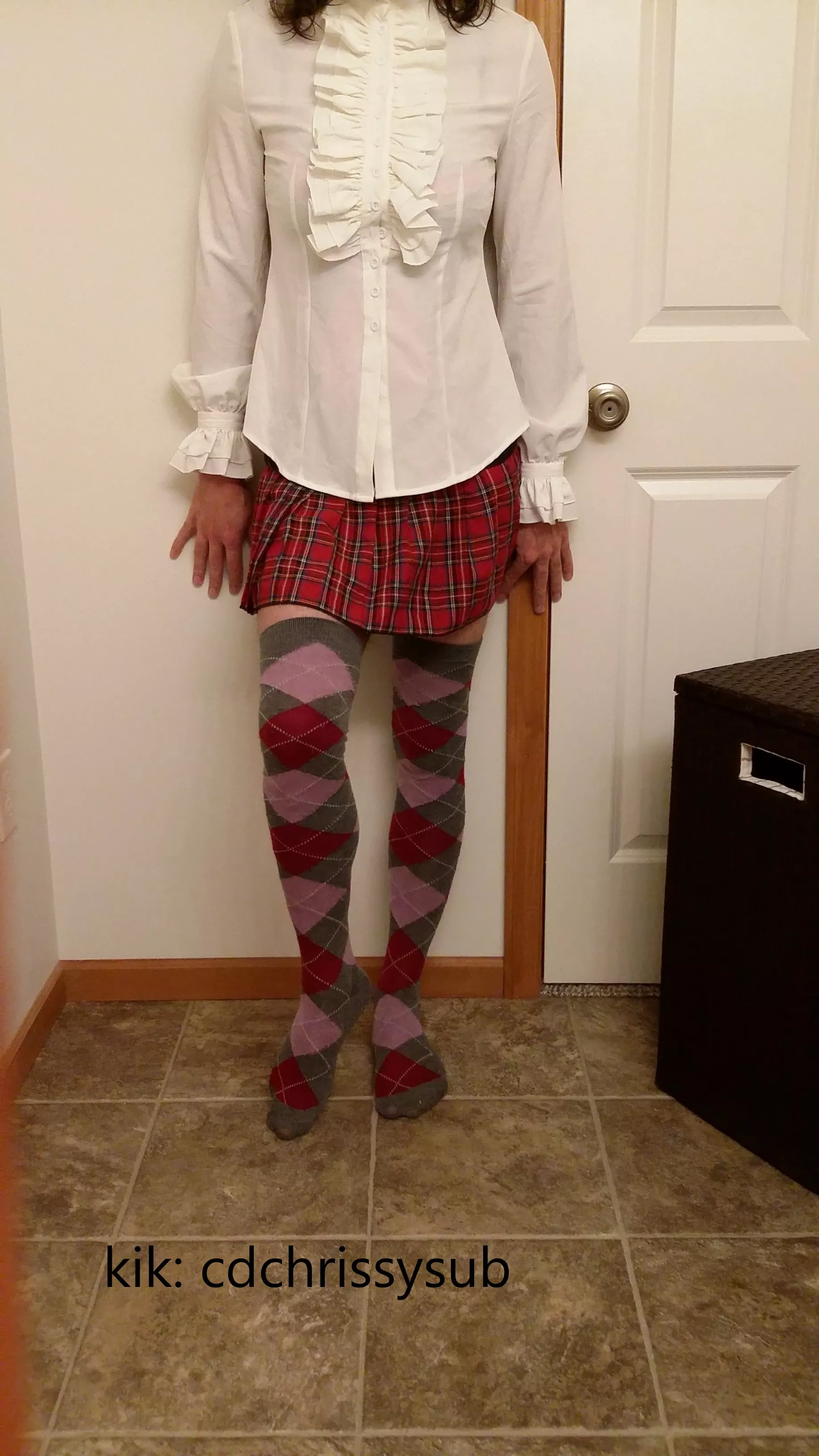 submissive crossdresser here bored at work. prefer dominants, women, or trans; but open to chatting with anyone. kik: cdchrissysub submissive crossdresser here bored at work. prefer dominants, women, or trans; but open to chatting with anyone. kik: cdchrissysub