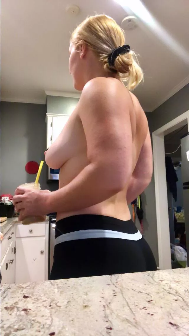 thumpbuns is gonna be swole buns pretty soon 🐰💪🏻