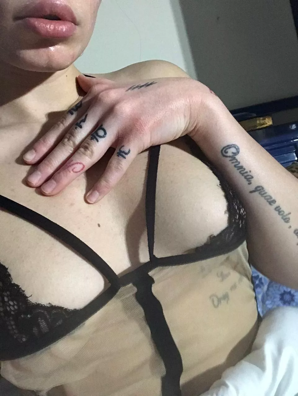 want to cum on my pale skin? want to cum on my pale skin?