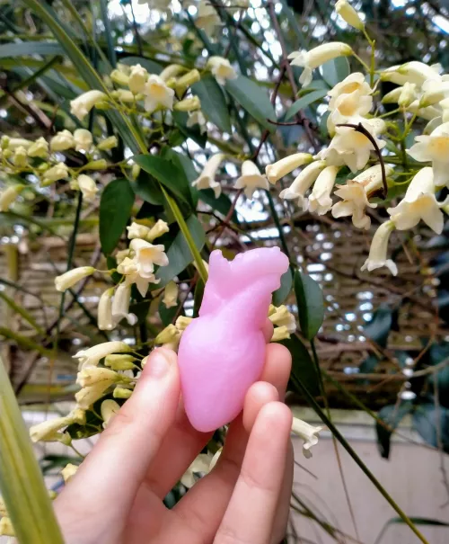 would it be cringy to say to a guy I like that my heart is only for him then give him this?