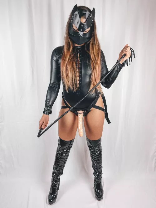 You better behave like a good slut… but still I will always look down on you 😈 [domme] [oc]