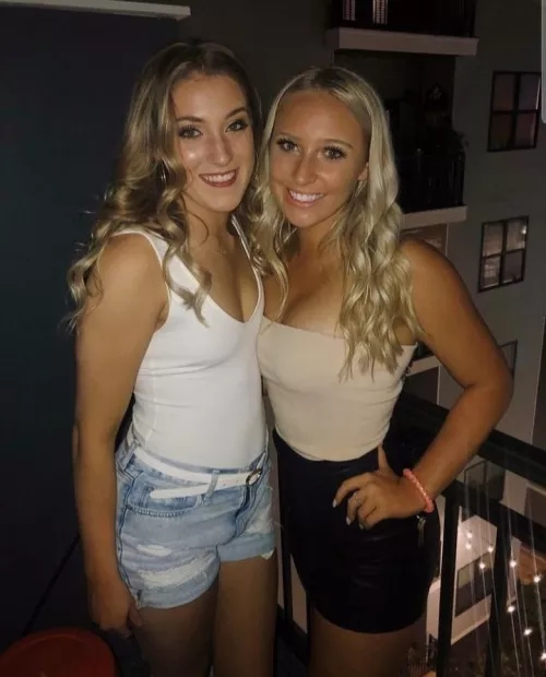 2 hot girls