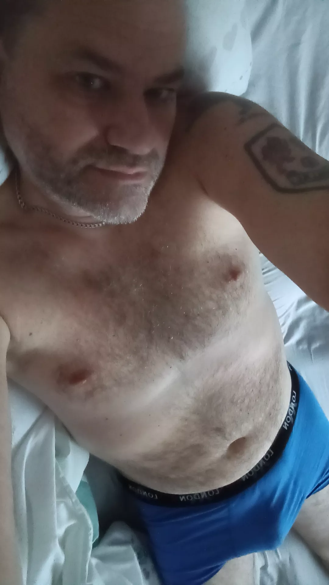 44 uk morning all