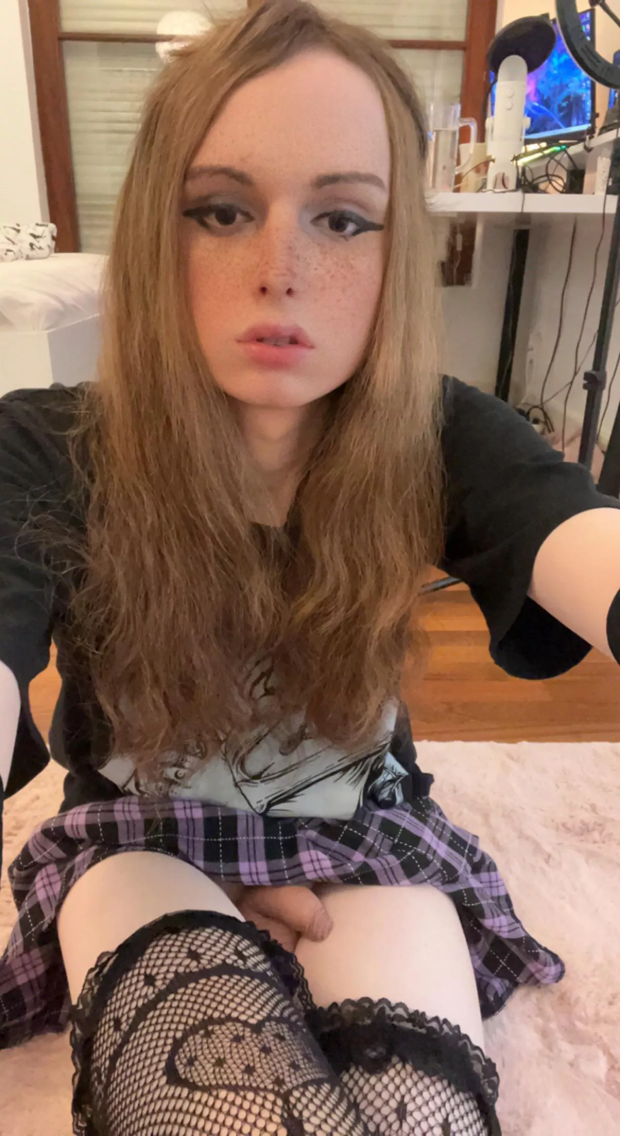 Can a goth tgirl trap you 🤭🤭