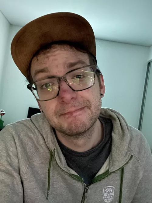 Had a rough few weeks…trying to keep my energy up and thought I looked kinda cute for one ☺️