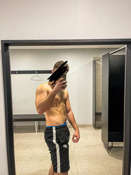 (M)aybe I’ll go out this friday? 👀
