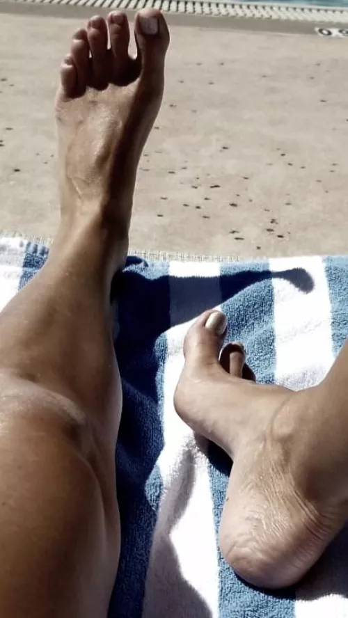 Not many pool days left so you better hurry😈