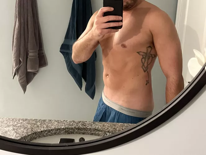 Post gy[m] shower 💪