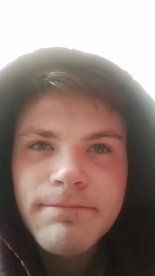 The face I make trying to figure out what game I want to play while in a hour long defense mission on Warframe.