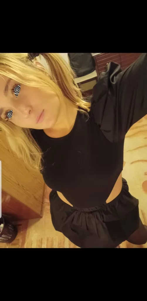 yes Master I'll go put on a dress. I want to be a blank and pretty doll for you.