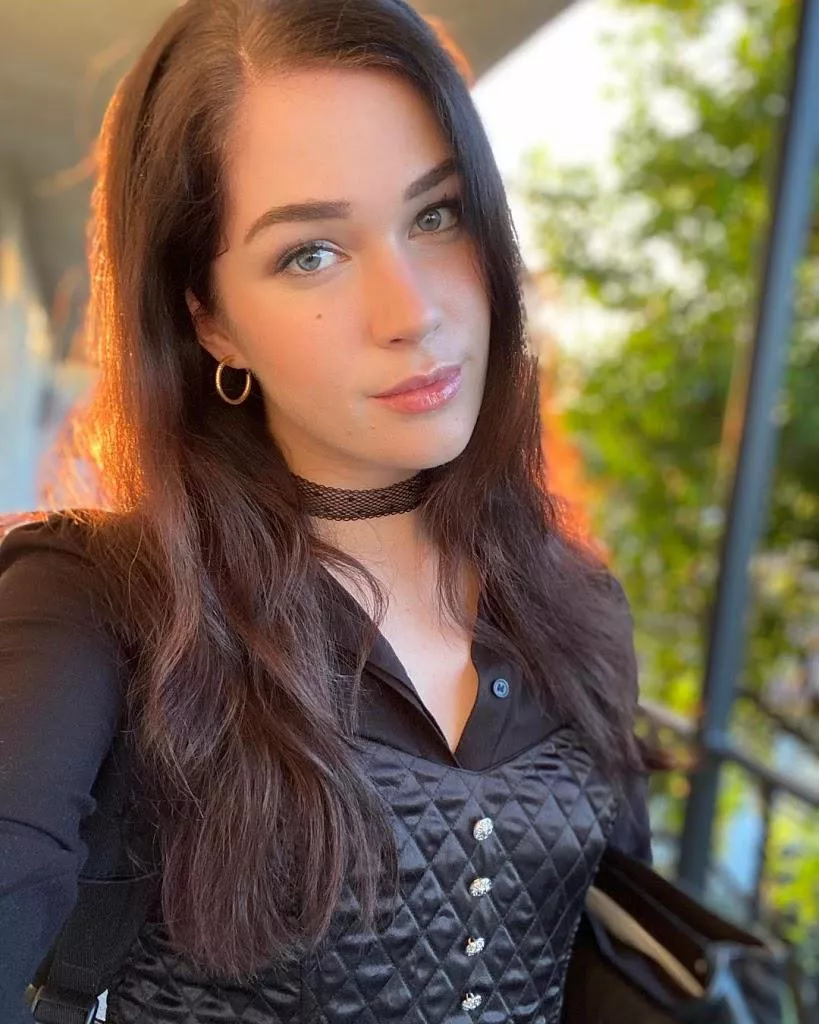 Evelyn Claire