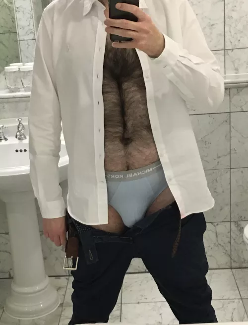 Late arrival (U.K. time) to hotel for a weekend away. MK briefs from the US, why aren’t these available in Europe? They’re great.