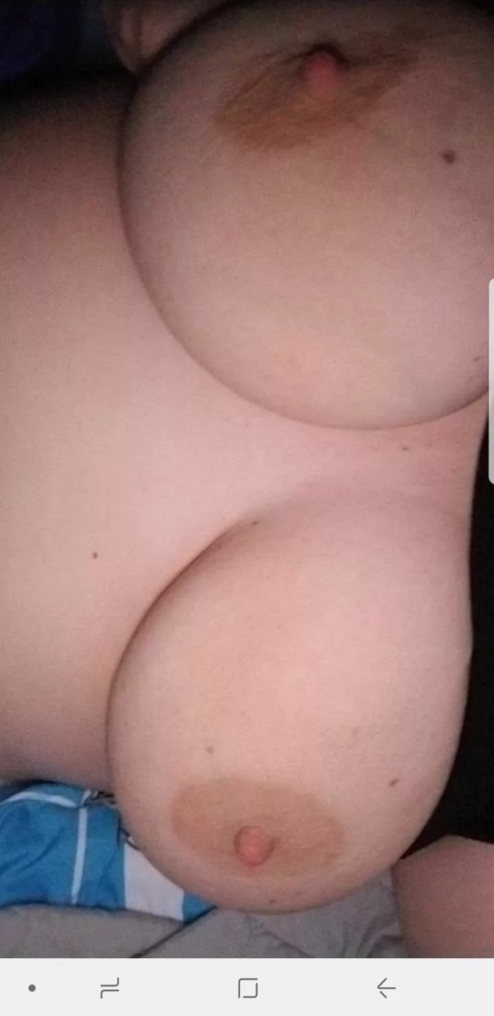 make my last couple hours of work go by faster please lol. sharing my thick wife for your wife or gf. big tits++ big ass+++ Kik iowacouple47 or on here make my last couple hours of work go by faster please lol. sharing my thick wife for your wife or gf. big tits++ big ass+++ Kik iowacouple47 or on here