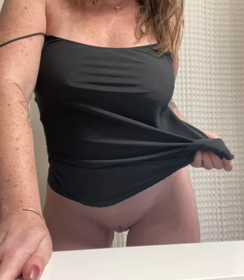 My hubby is doing stuff around the house even tho I’m horny…who’ll do me? (F) 49