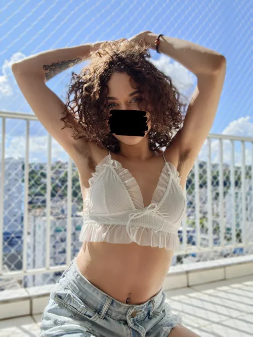 Nothing turns me on more than a lick and sniff in my armpits, would you do that for me?