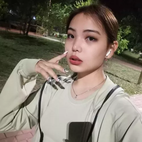 I just turned 18 and want to try my luck with women! Would you ladies approach me?