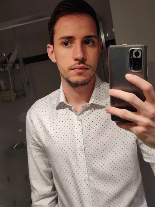 Which 👔 would fit 🤔🤔🤔