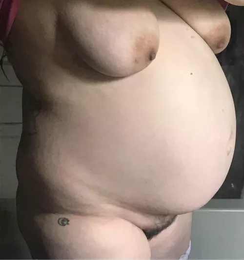 23 weeks pregnant, do you think I'm sexy? I do 😜