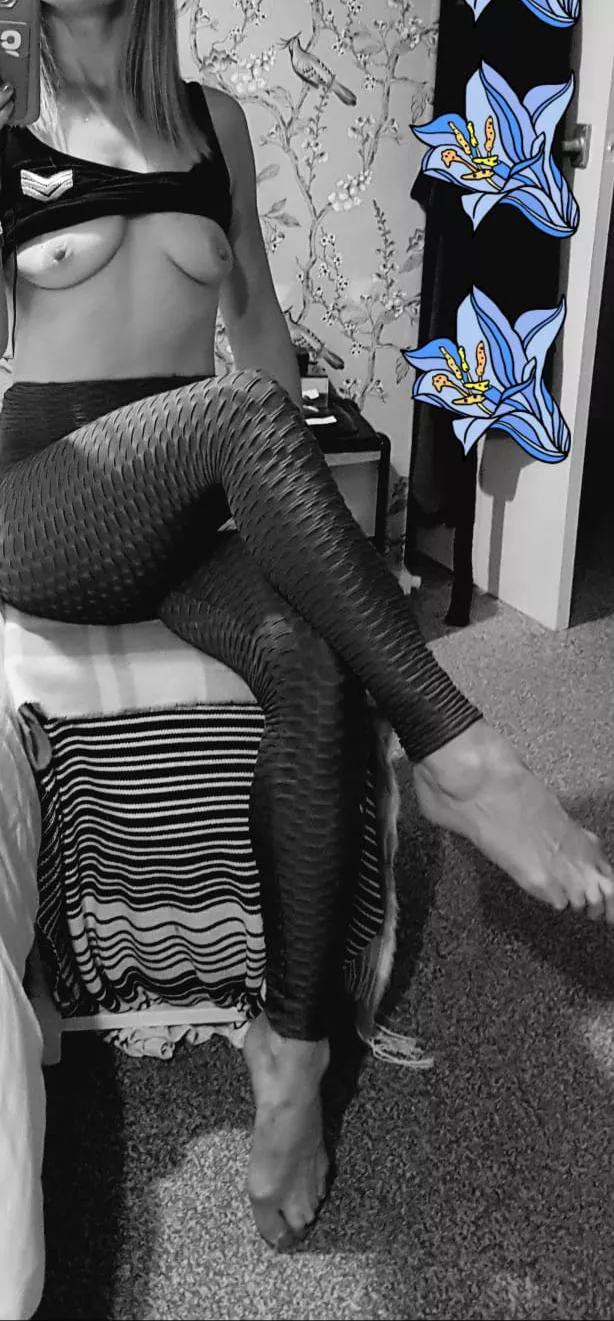 I love how these show off my sexy figure 😉