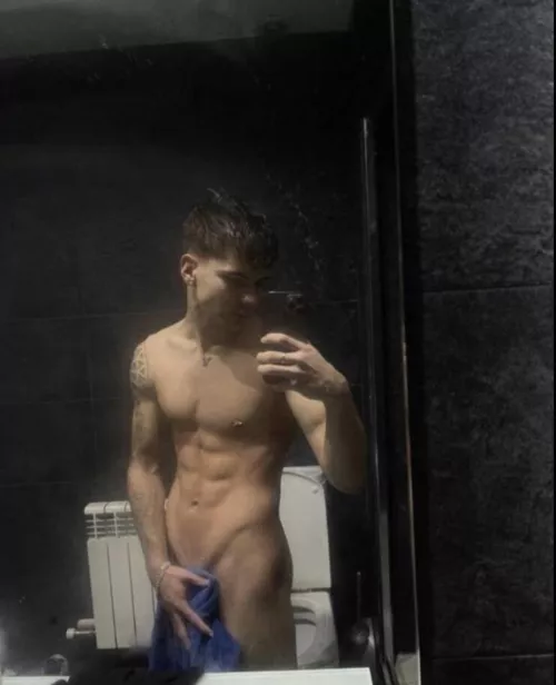 i’m all clean now , let’s go lay down 🥰