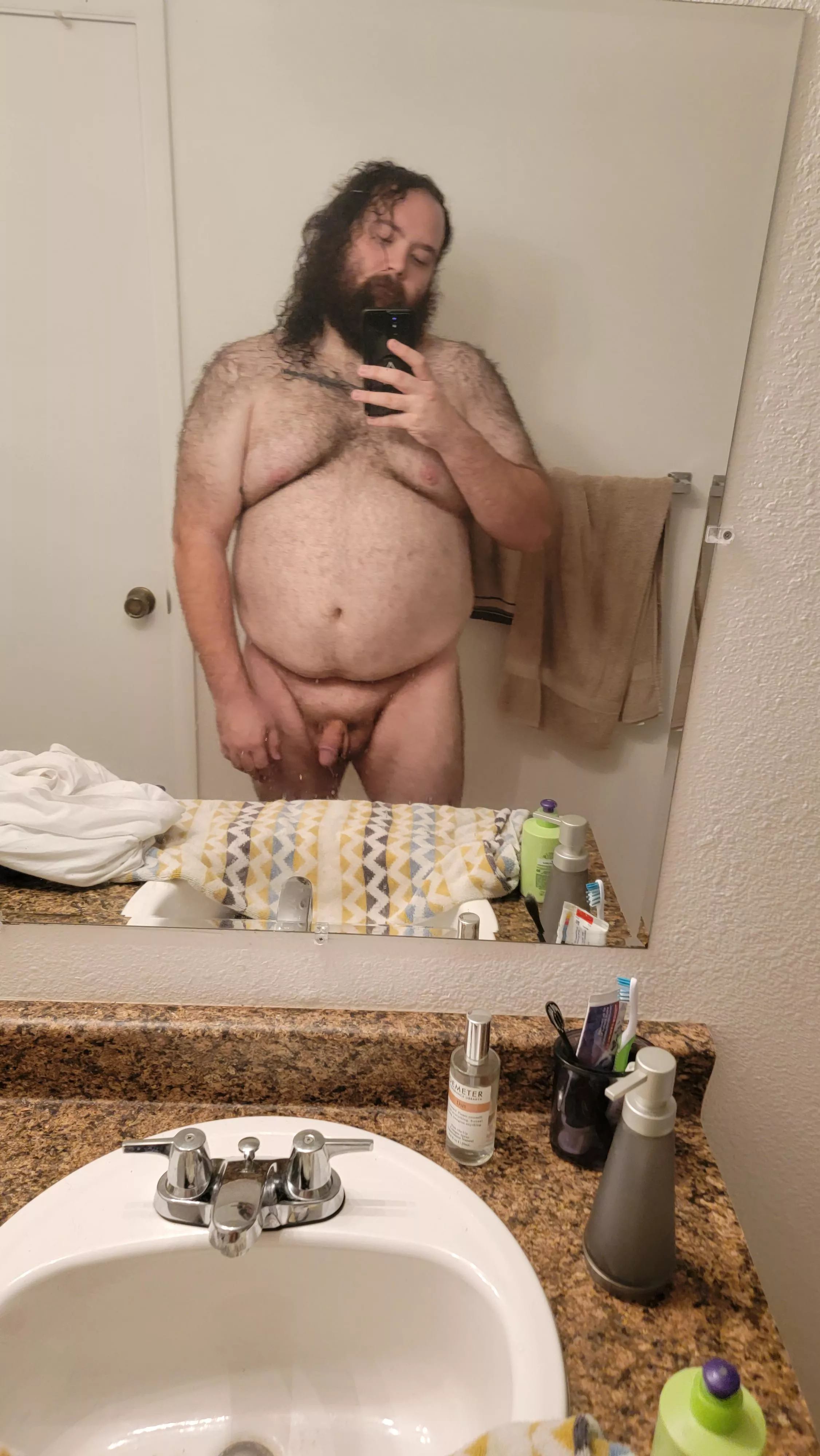 New here first time deciding to share a nude