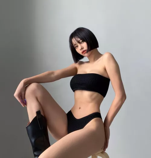 whats she thinking about