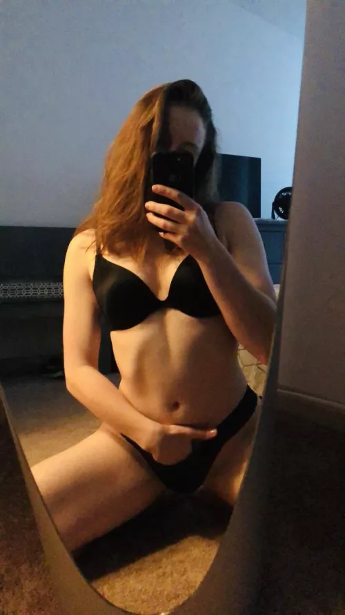 Who wants to taste Brookie's cookie? 😏😘😈