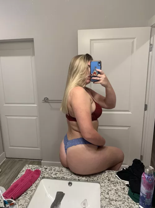 Would love to have someone bend me over this counter. Would you?