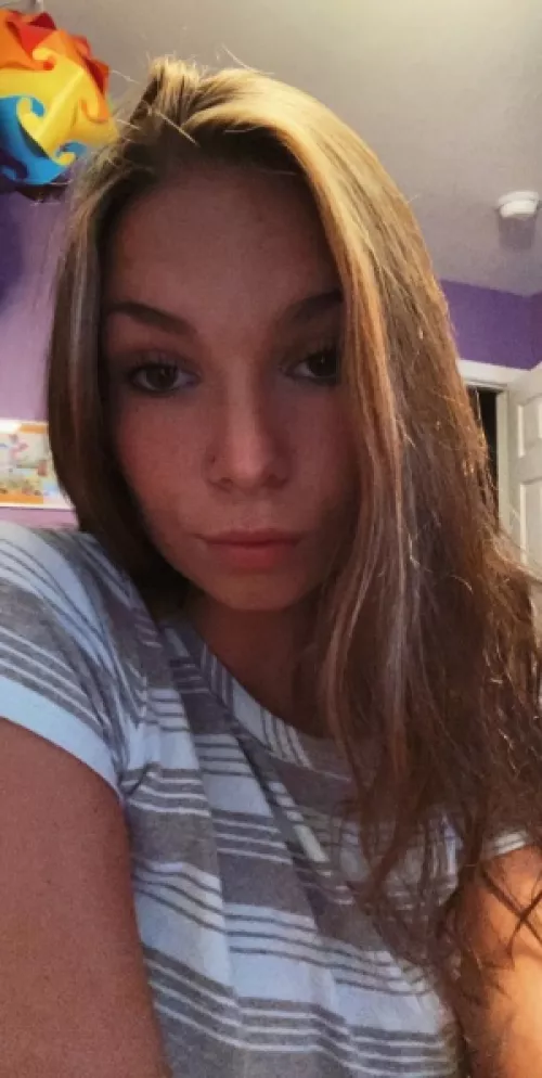 cum play with me baby! 😚