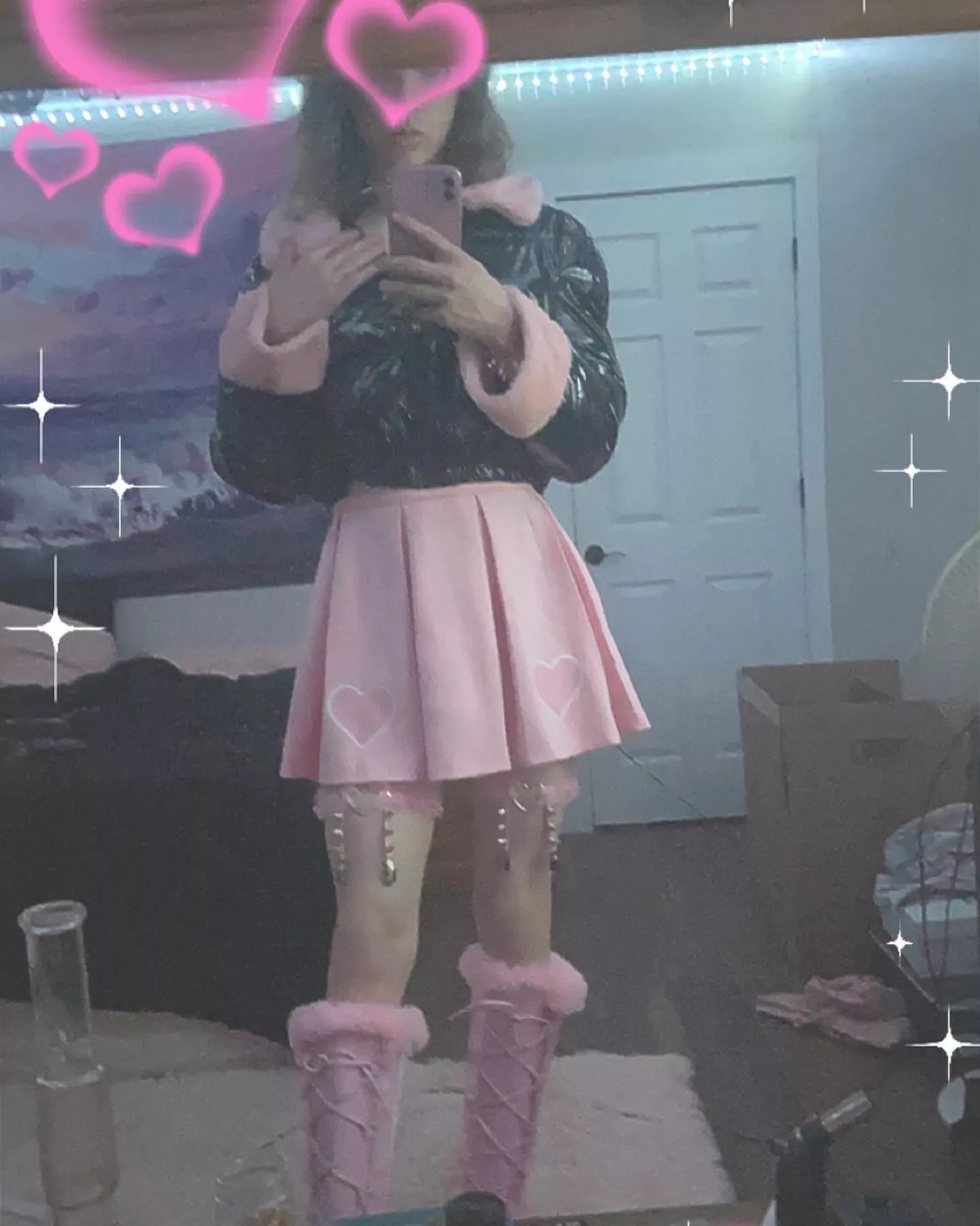 Everyone loves my outfit !! Lmk what u think😙💞