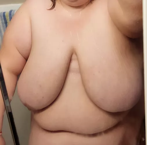 Fresh from the shower 🚿