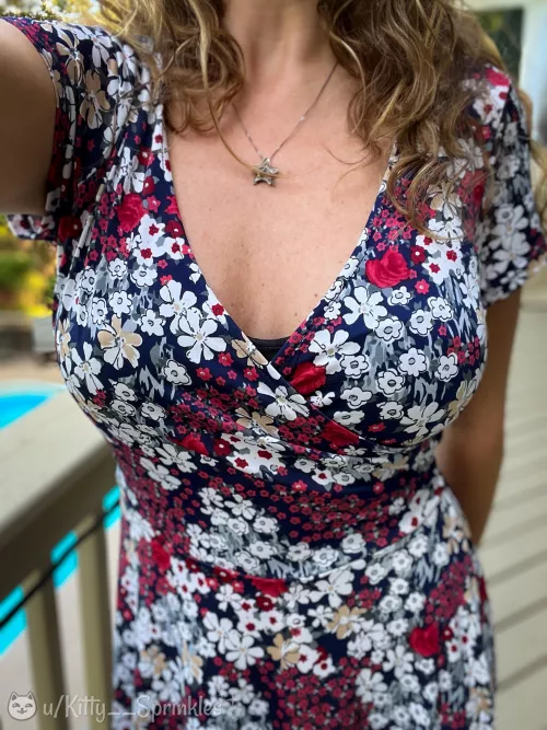 Had a busy day interviewing... send good vibes! (=^•^=) [f]