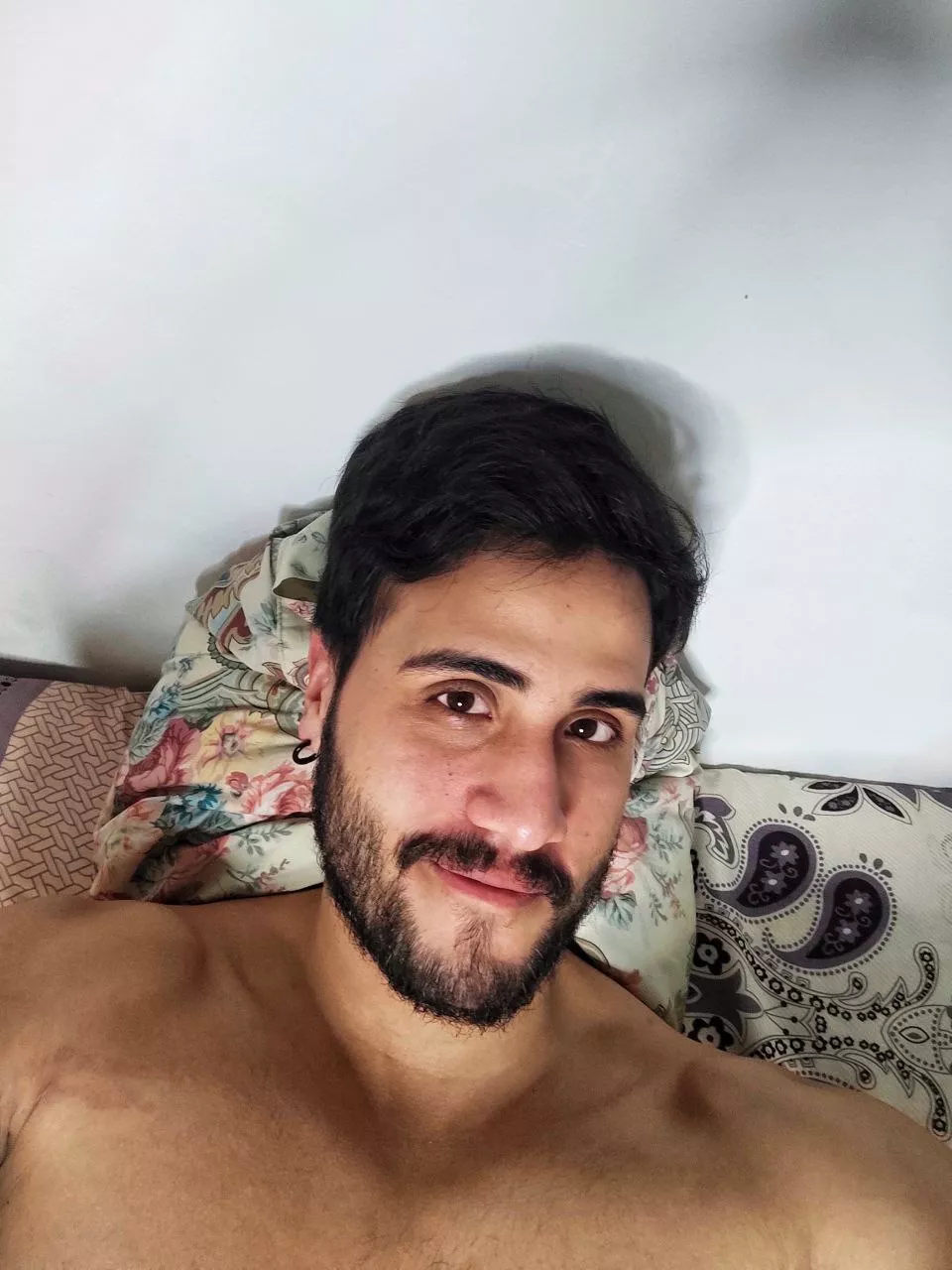 Hello guys 😌