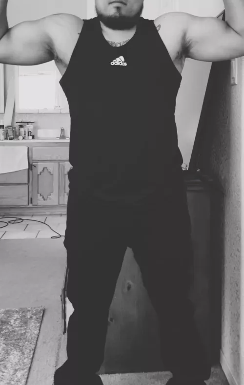 I bet I won’t get looked at bc I’m not naked 🥹