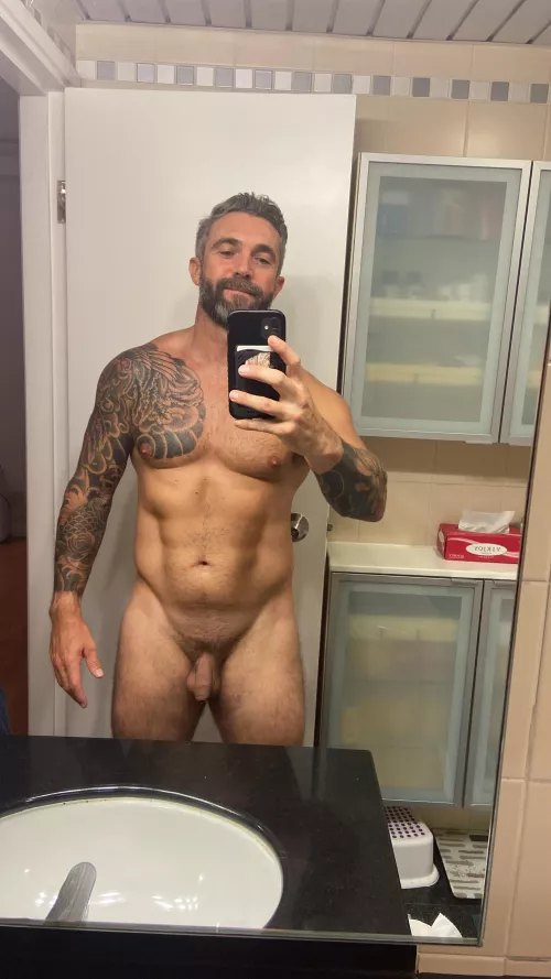 M42, 5’10”, 195 Doing my best to fight dad bod (they’re not as sexy as mom bods 😍🤩)