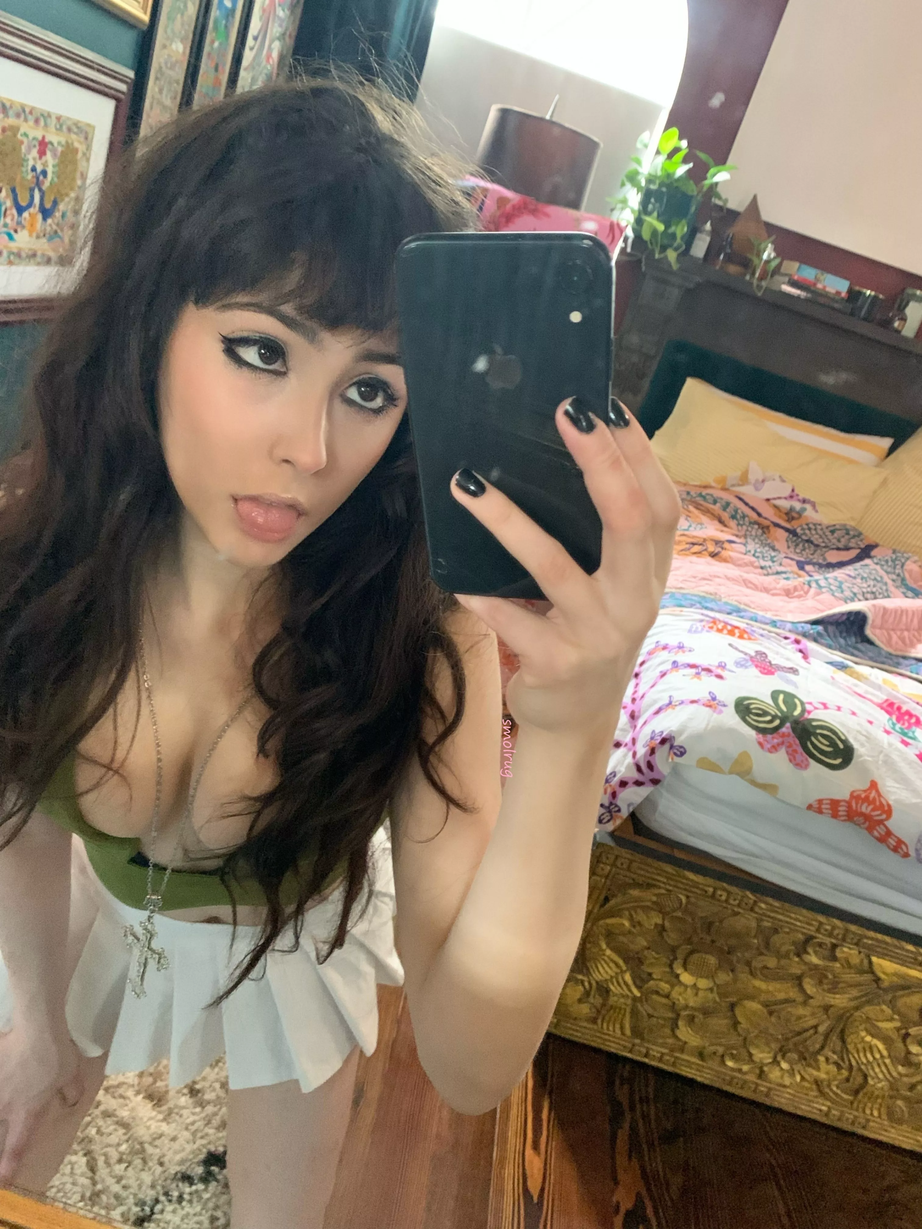 teen slut gf looking for loser gamer bf 💚18f