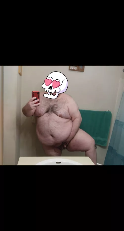 Yes, my leg is propped up on the toilet so I could have a more revealing angle 🤣😊