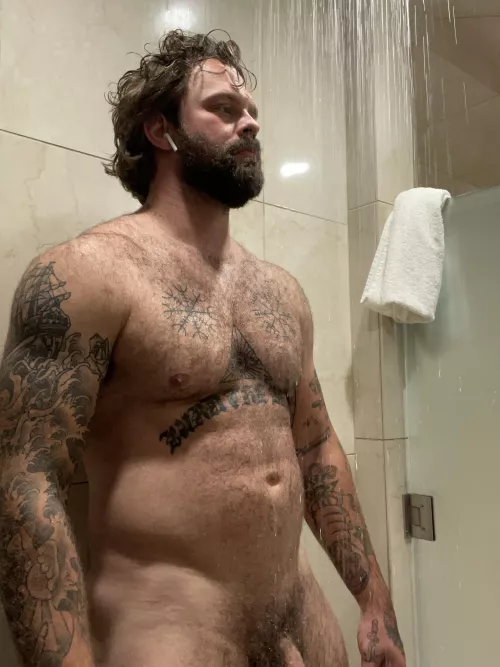 You “accidentally” flashed (m)e at the gym today. I enjoyed it 😉