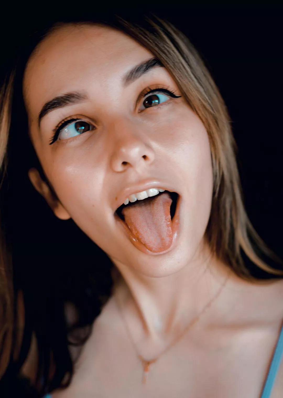 😊👉👈