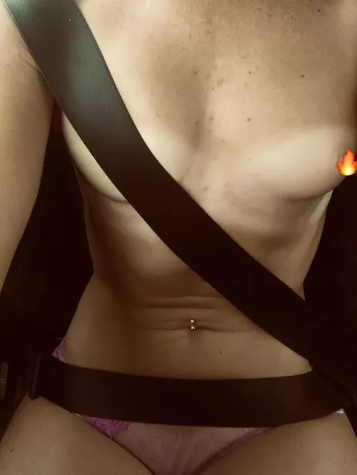 Dogging 30 CPL UK looking for a female to join or watch. Send sample in DM