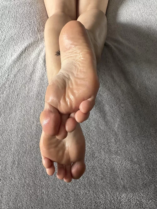 How about making them more wet with creamy stuff? 🧴💦