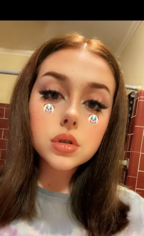 How do you like my birthday look?