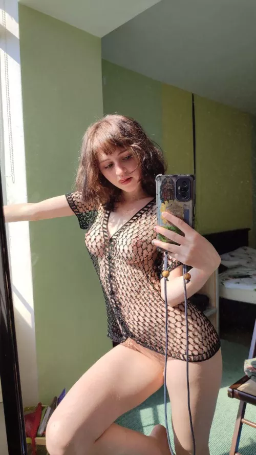 How do you like my easy access dress?🌹