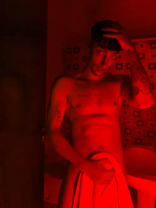 I get out of the shower and I need a cock sucking, can you help me? (22)