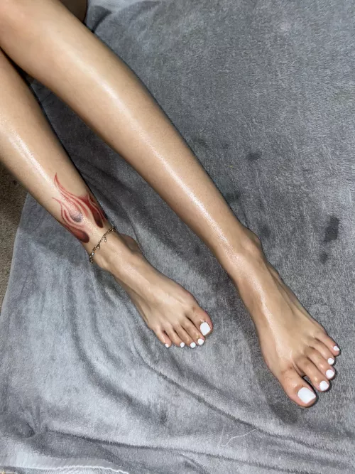 I need my feet played with 🥵💦