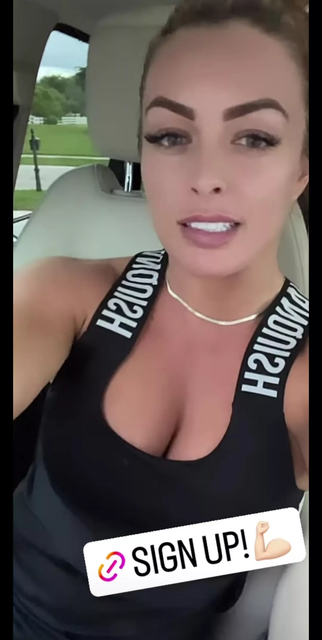 Mandy Rose 👀