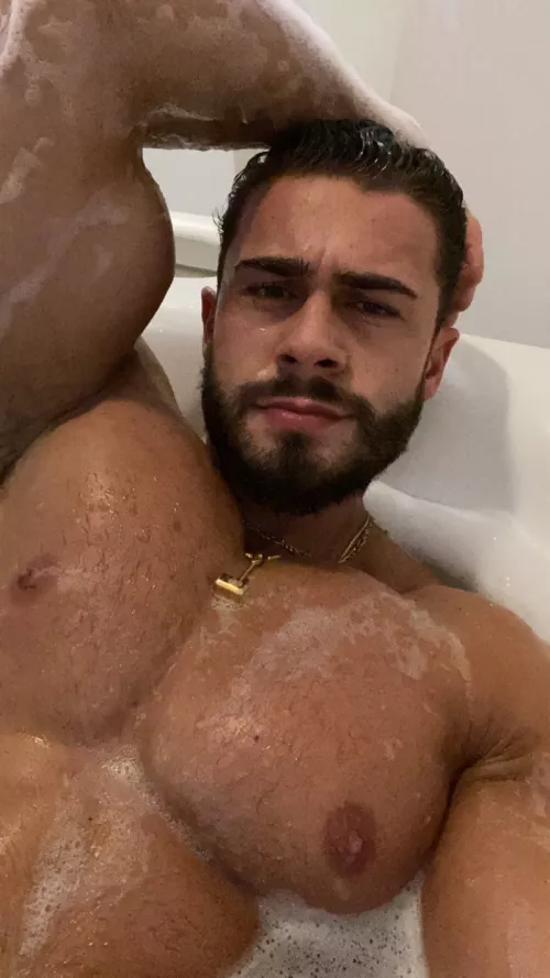 Sooo biiig π₯΅ - JamesATKhan
