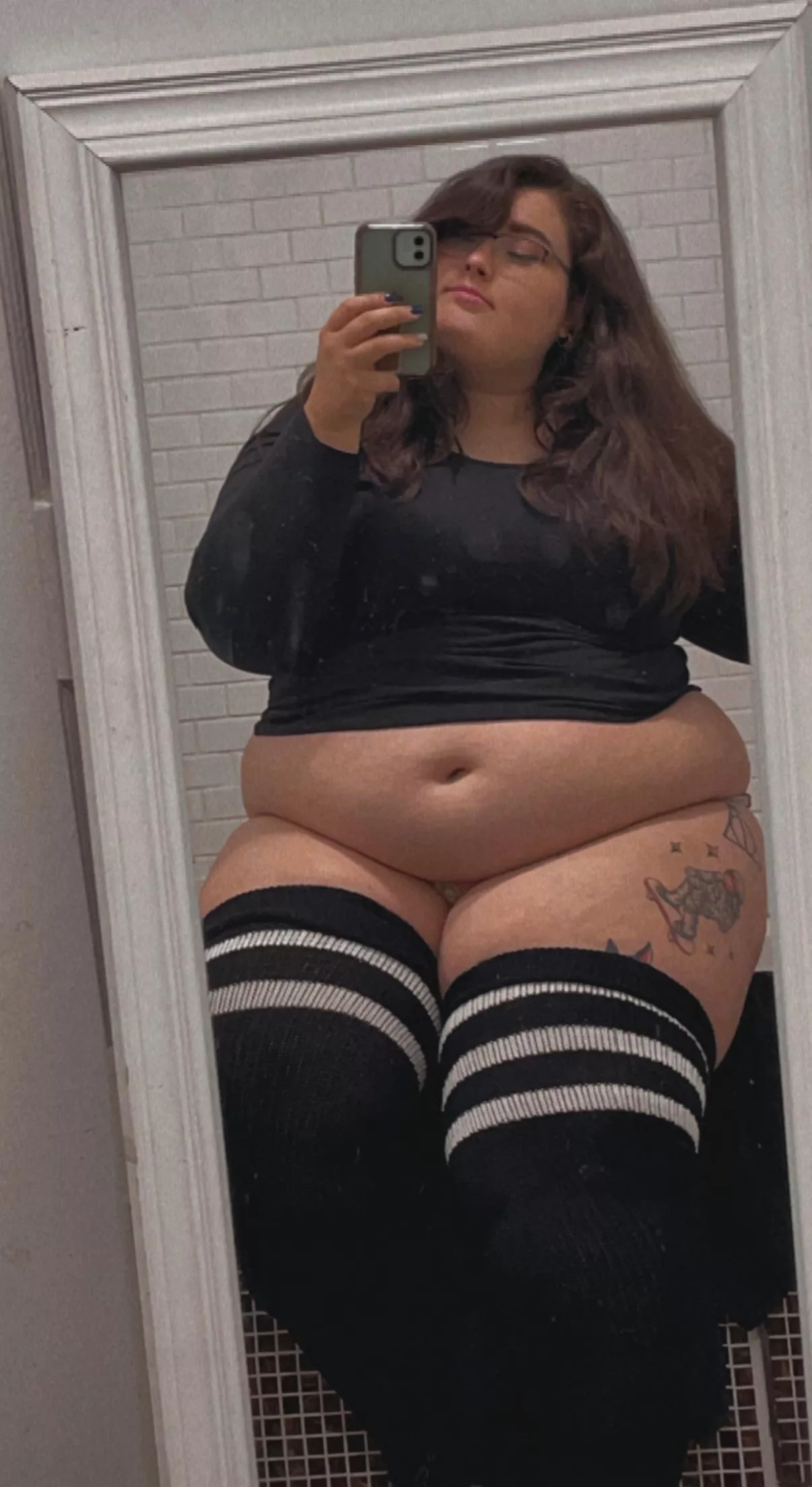 Wish somebody was squeezing my thighs the way these thigh highs are 🥵