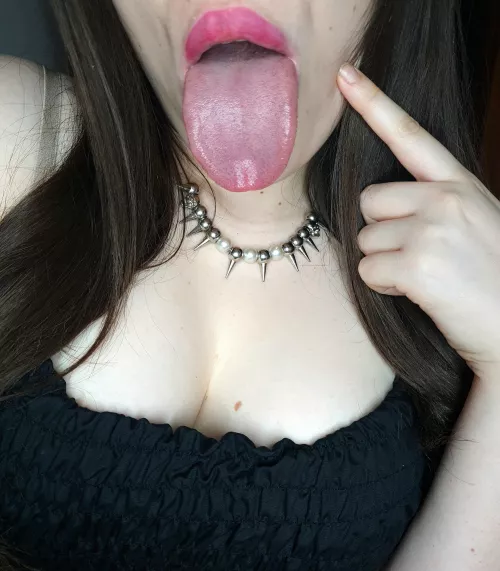 would you let me lick your face? 👅💦
