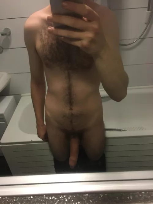 (25, 121, 5’10)